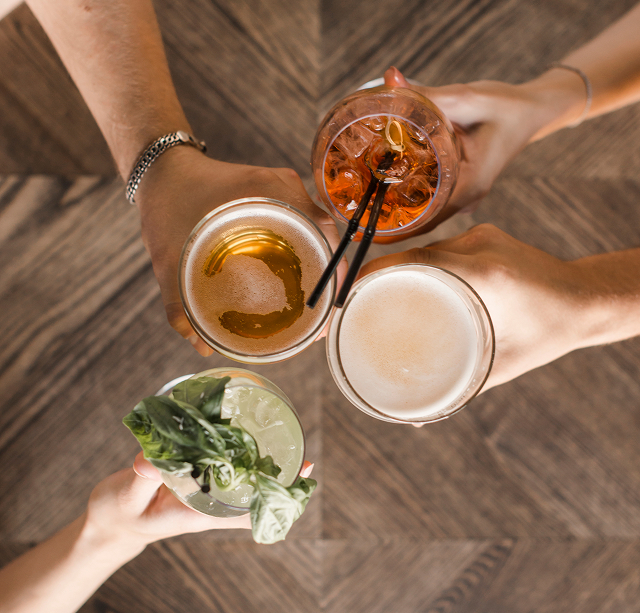 Explora nuestras bebidas y paquetes